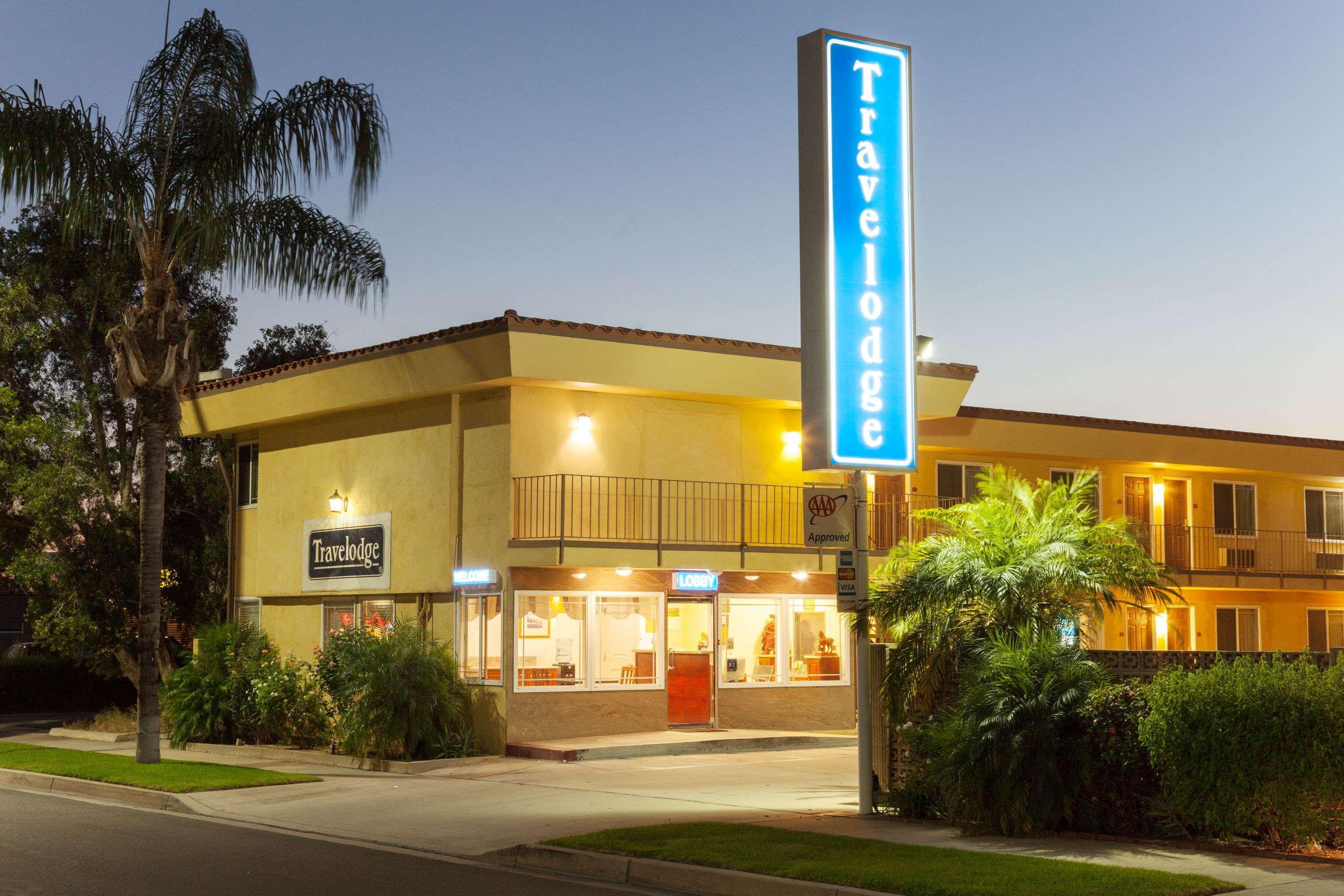 Travelodge By Wyndham Brea Exterior foto